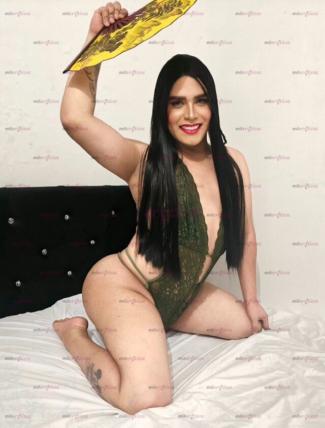 FOTOS DE SOY THOMPSON, UNA CHICA LIBRE Y DISPUESTA A TODO LLEGAS