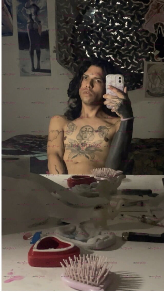 FOTOS DE ESTUDIANTE TATUADO, VERGÓN , FLACO, DOMINANTE Y ANDRÓGINO