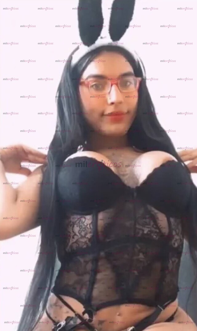 FOTOS DE CHICA ARDIENTE Y DESCOMPLICADA CON UN CUERPO VOLUPTUOSO Y ALEGRE