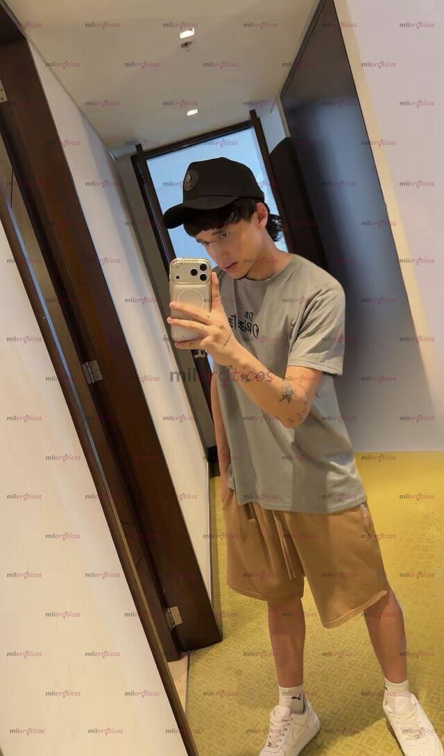 FOTOS DE OE SOY MATEO UN POLLO DE 19 AÑOS MORBOSO Y FETICHISTA