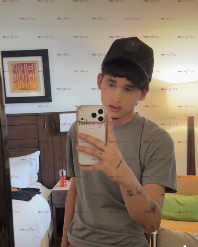 FOTOS DE OE SOY MATEO UN POLLO DE 19 AÑOS MORBOSO Y FETICHISTA