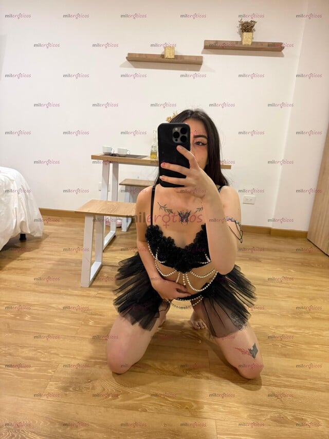 FOTOS DE LINA, JOVENCITA SÚPER CALIENTE CON GANAS DE DIVERTIRME Y CONTENIDO ERÓTICO