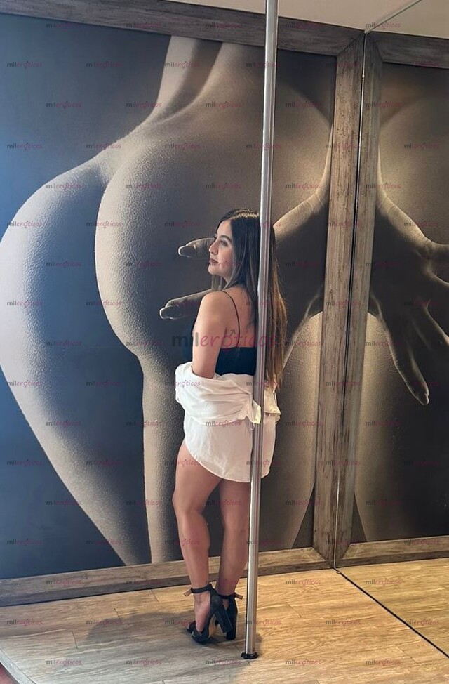 FOTOS DE PETTITE UNIVERSITARIA DISCRETA DE VISITA EN TU CIUDAD