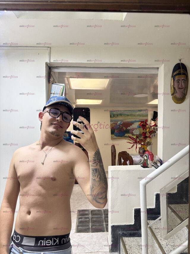 FOTOS DE HOLA SOY SANTIAGO,100% HETERO, BUSCO SUGAR O PASAR RICO,CONTÁCTAME PARA MÁS INF