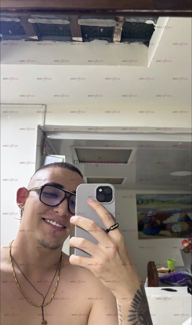 FOTOS DE HOLA SOY SANTIAGO,100% HETERO, BUSCO SUGAR O PASAR RICO,CONTÁCTAME PARA MÁS INF