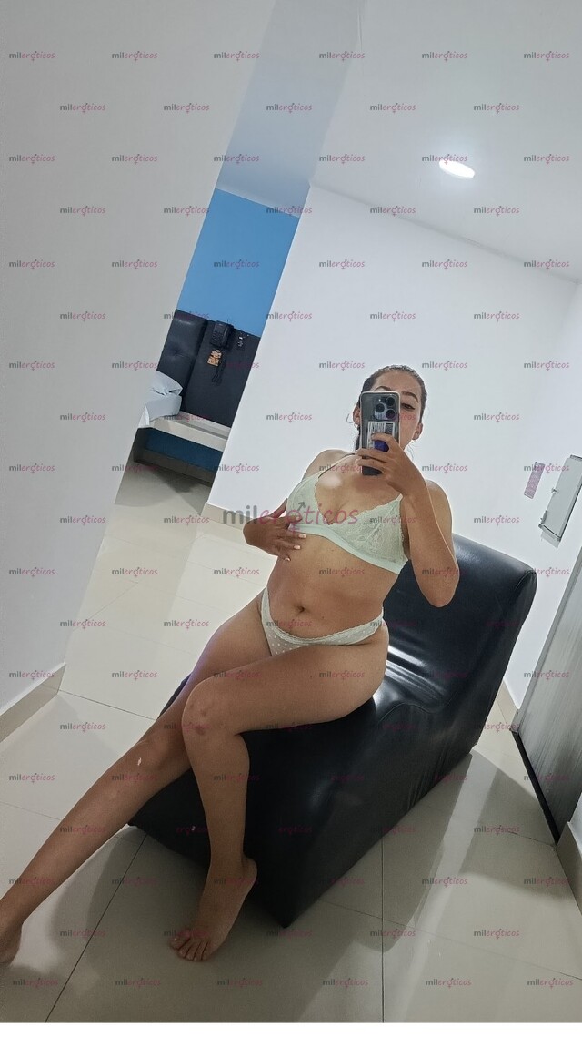 FOTOS DE HOLA MIS AMORES SOY UNA NENA MUY DIVERTIDA