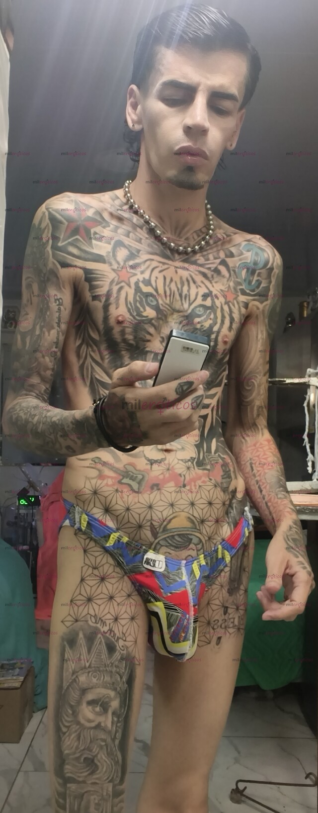 FOTOS DE FLACO ACTIVO TATUADO BLANCO MORBOSO VERGON