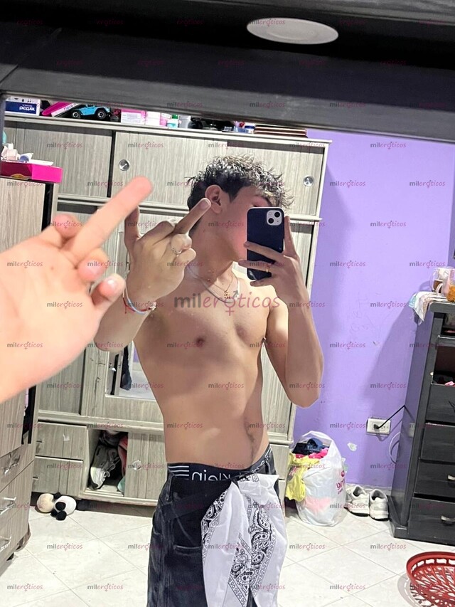 FOTOS DE CHACHONDO DE 18 AÑOS DISPUESTO A TODOS.