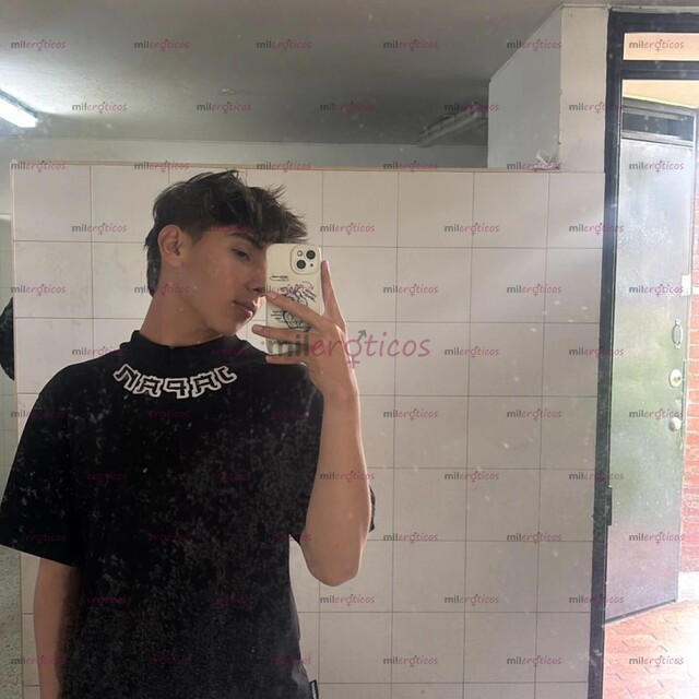 FOTOS DE CHACHONDO DE 18 AÑOS DISPUESTO A TODOS.