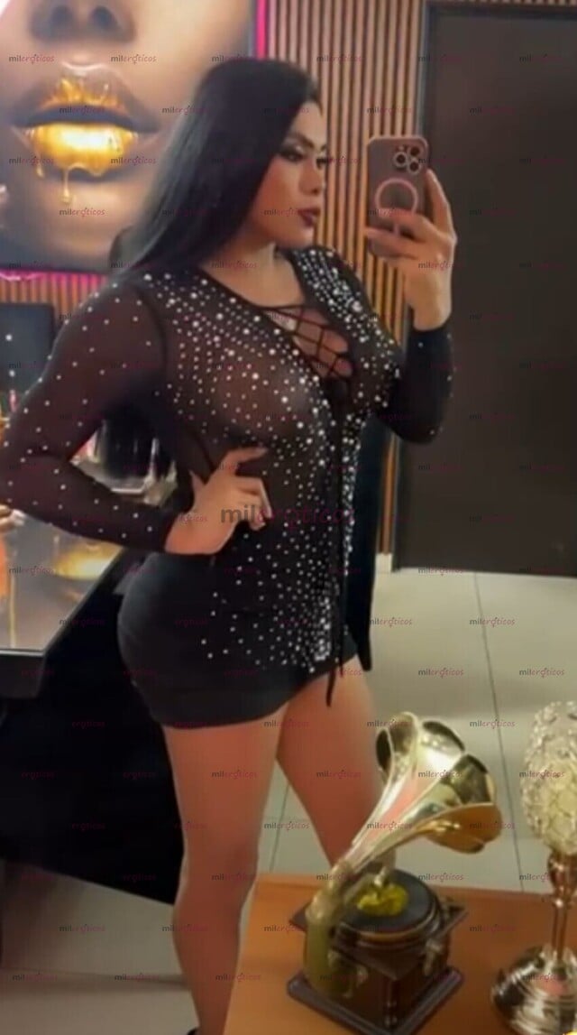 FOTOS DE PRECIOSA MUÑEQUITA, CON CARITA DE ANGELITA CON UNA RICA SORPRESA ENTRE LAS PI