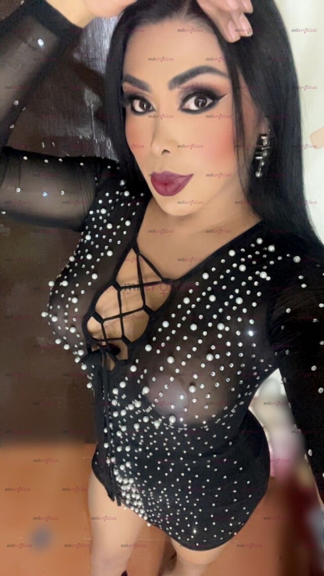 FOTOS DE PRECIOSA MUÑEQUITA, CON CARITA DE ANGELITA CON UNA RICA SORPRESA ENTRE LAS PI