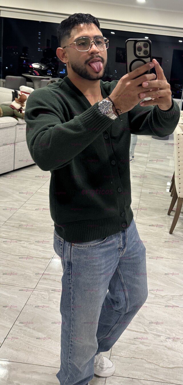 FOTOS DE JAVEN DE 24 AÑOS TONY MUY VARONIL, DISCRETO