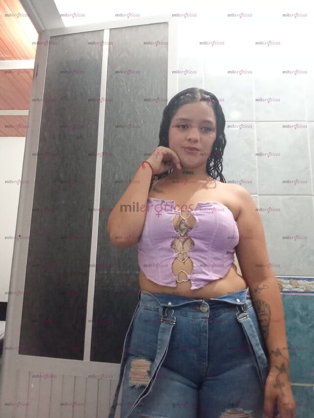 FOTOS DE HOLA BUENAS SOY NUEBA EN SU PUEBLO SOY BAJITA PELO NEGRO BONITA