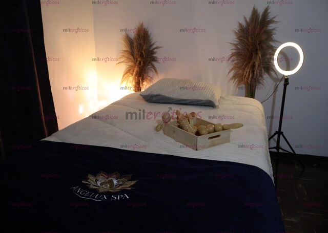 FOTOS DE ANGELUX MODELIA UN SITIO MUY DISCRETO, CON LAS MEJORES MODELOS Y ACOMPAÑANTES.