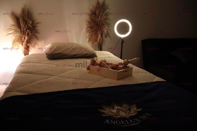 FOTOS DE ANGELUX MODELIA UN SITIO MUY DISCRETO, CON LAS MEJORES MODELOS Y ACOMPAÑANTES.