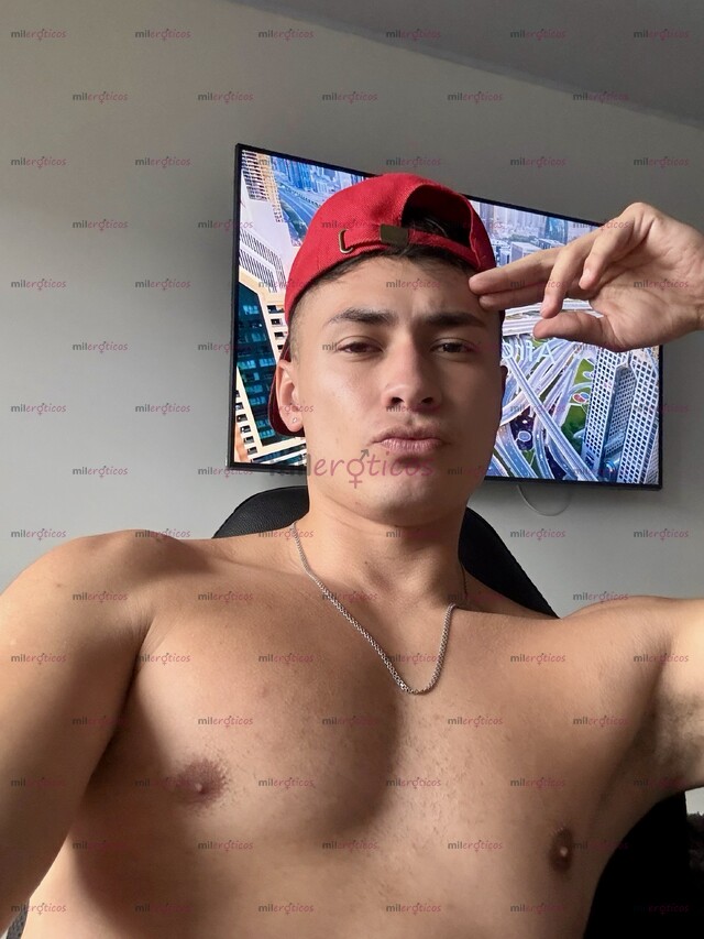 FOTOS DE JOVEN SERIO Y RESERVADO, CALIENTE PARA FOLLAR RICO, COMPLACIENTE