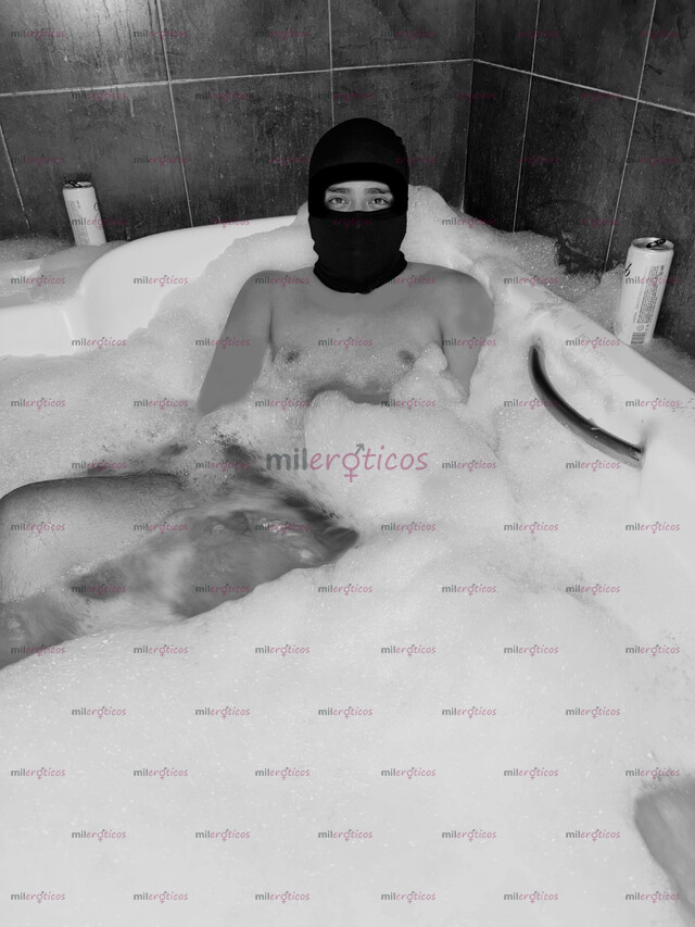 FOTOS DE DE REGRESO JOVEN MORENO BARBÓN CON 20 CM PARA HACERTE GOZAR