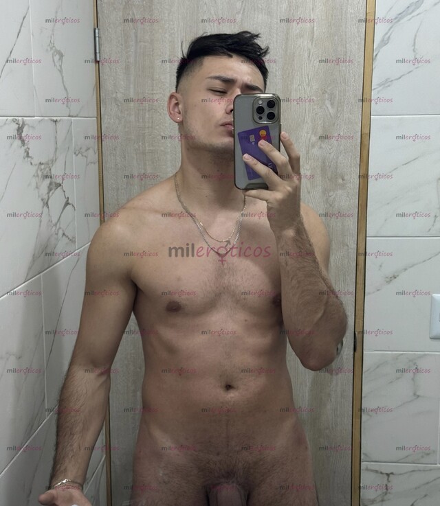 FOTOS DE JOVEN SERIO Y RESERVADO, CALIENTE PARA FOLLAR RICO, COMPLACIENTE