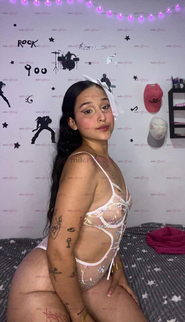FOTOS DE HOLA AMOR SOY TALIA, LINDA JOVENCITA COLOMBIANA, CON GANAS DE SEXO RIKO