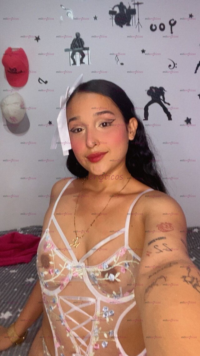 FOTOS DE HOLA AMOR SOY TALIA, LINDA JOVENCITA COLOMBIANA, CON GANAS DE SEXO RIKO
