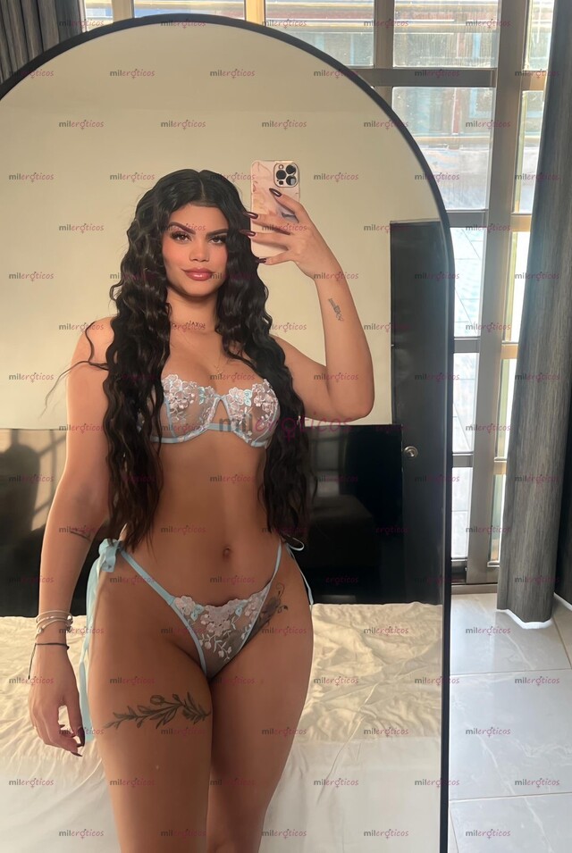 FOTOS DE NUEVA EN EL HAMBIENTE SUPER LINDA CARISMÁTICA