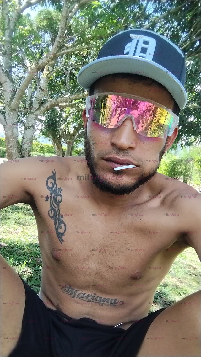 FOTOS DE HOMBRE DELGADO MORENO Y DOTADO COMO TE GUSTA.. ESCRÍBEME