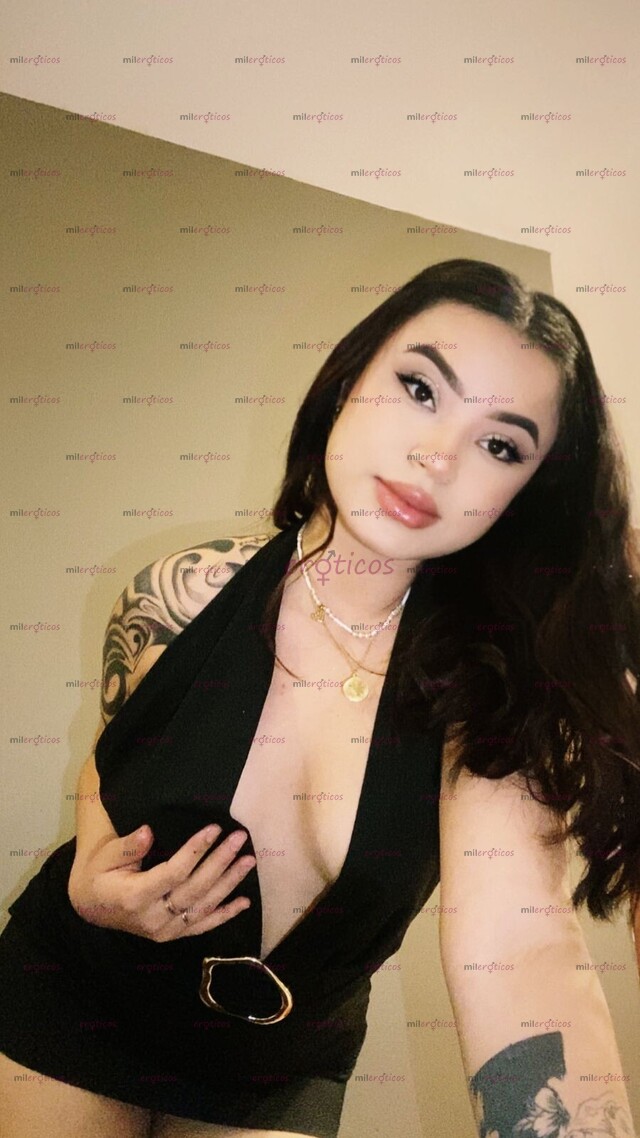 FOTOS DE LLEGA A LA CIUDAD LUCIA MODELO PARA DARTE LA MEJOR COMPAÑÍA DE INICIO DE AÑO