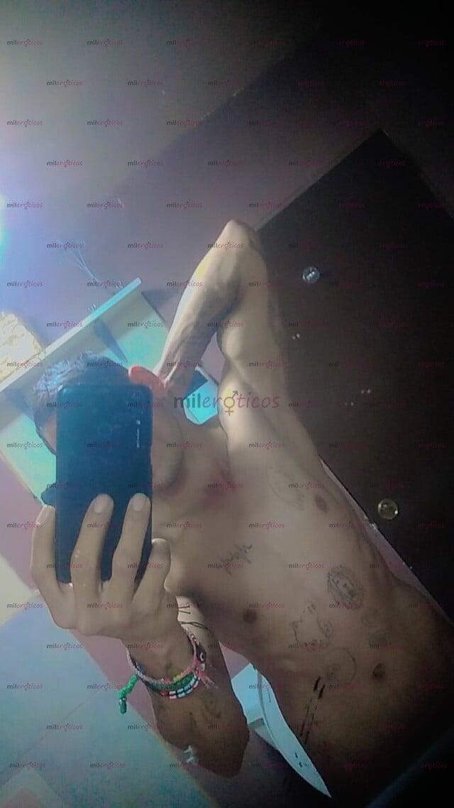 FOTOS DE ME LLAMO DANIEL 30 AÑOS TATUADO Y ME ACOPLO AL 100