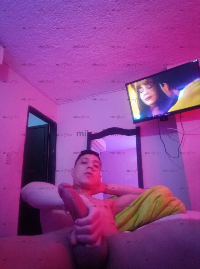 FOTOS DE VERGÓN LECHERO 20CM COMPLACIENTE BISEXUAL FULL COMPLACIENTE