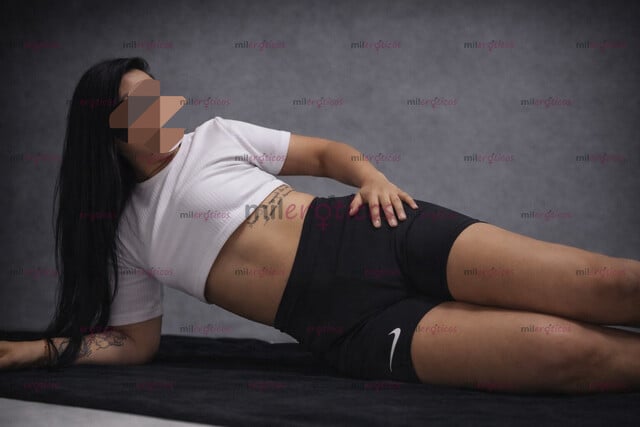 FOTOS DE PROVOCATIVA, CONSENTIDORA Y CON GANAS DE HACERTE PERDER EL CONTROL