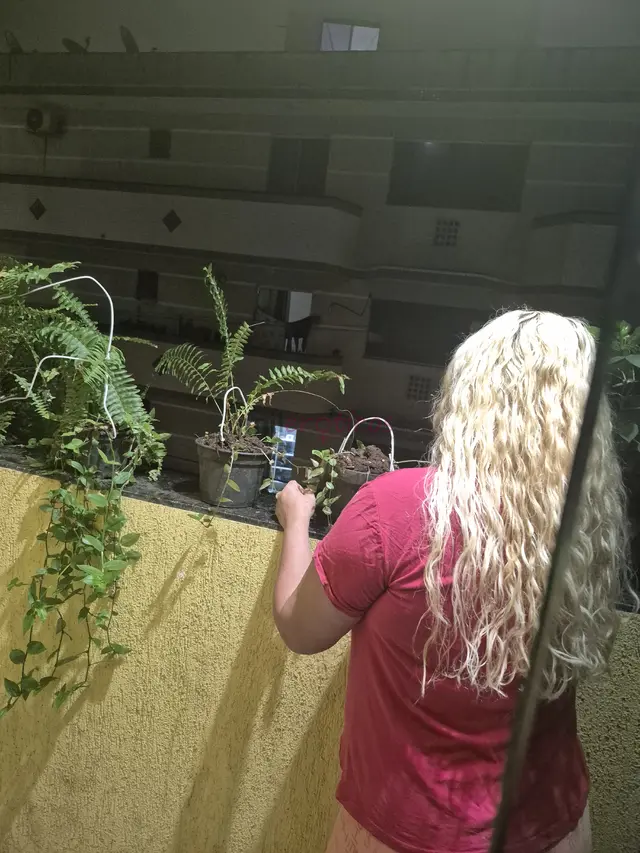 Trabalho com videos e fotossou casada e faco videos com elemeu esposo tem fetichefotos e vidoes apenasapenas virtual nada presencialapenas virtualviod...