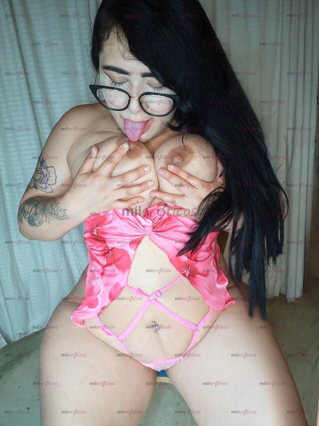FOTOS DE !VANESSA!! VEN SAL DE LA RUTINA CON MIGO TE BABEO LA VERGA! HASTA HACERTE VENIR
