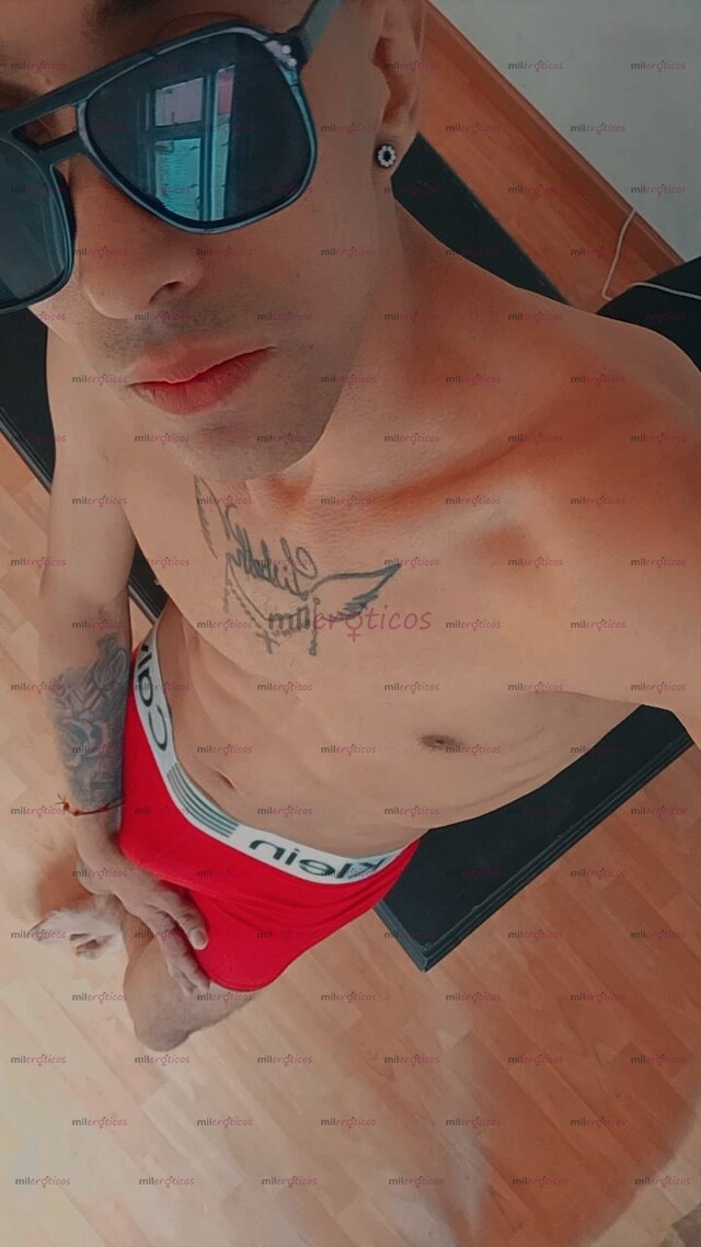 FOTOS DE BISEXUAL. PIEL CANELA COMPLACIENTE.BUENA VERGA