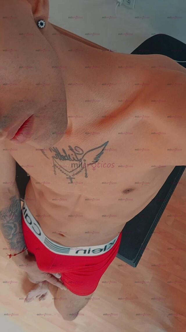 FOTOS DE BISEXUAL. PIEL CANELA COMPLACIENTE.BUENA VERGA