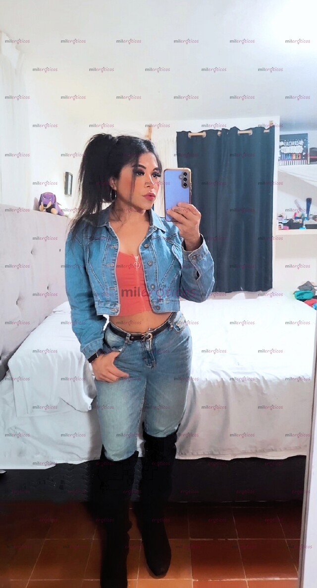 FOTOS DE BOQUITA TRAGA VERGAS CON GARGANTA PROFUNDA Y SORPRESA ENTRE LAS PIERNASS