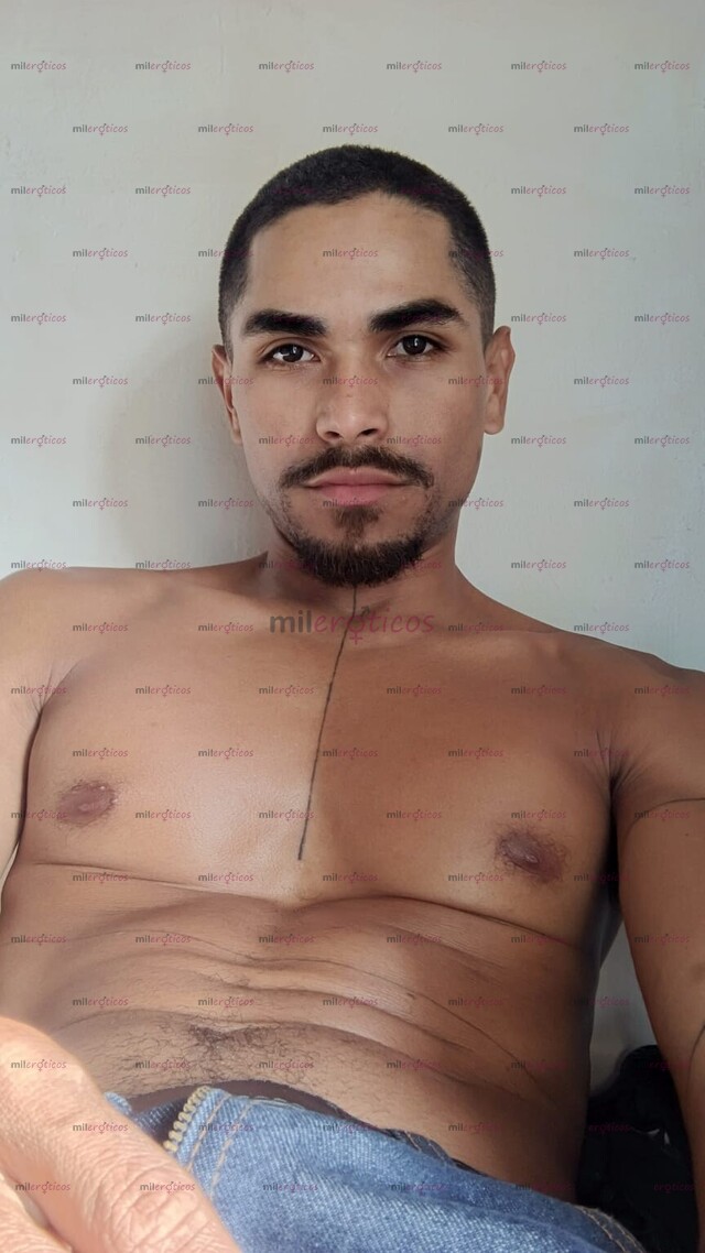 FOTOS DE JOVEN VARONIL DE ÉLITE: BELLEZA, VIGOR Y PORTE IMPECABLE