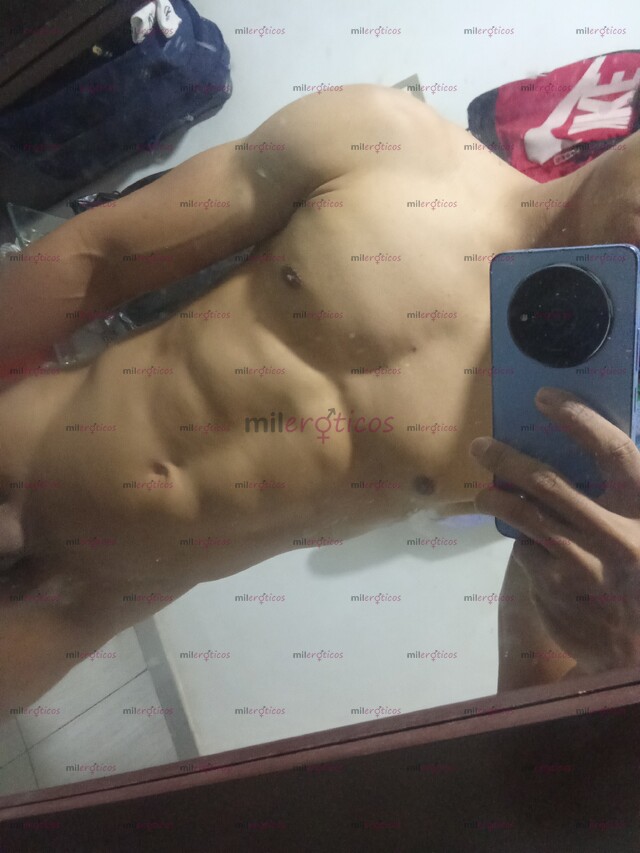 FOTOS DE FLACO MESTIZO PRESTA SERVICIO EN CALI ( MUJERES)