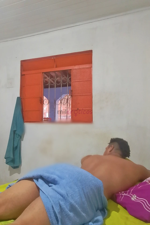 Perfil pra quem e casados pai de familia comprometido divorciado que curte e guenta foder bastante ser bem comido recebendo varias socadas no cuzinho...