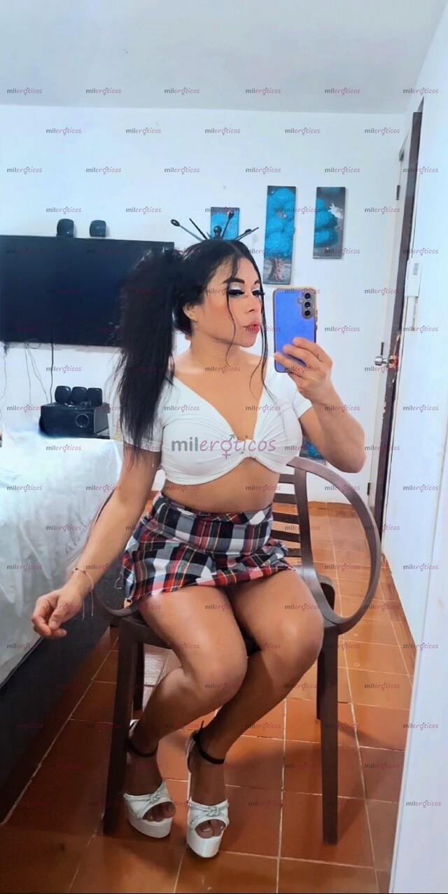 FOTOS DE BOQUITA TRAGA VERGAS CON GARGANTA PROFUNDA Y SORPRESA ENTRE LAS PIERNASS