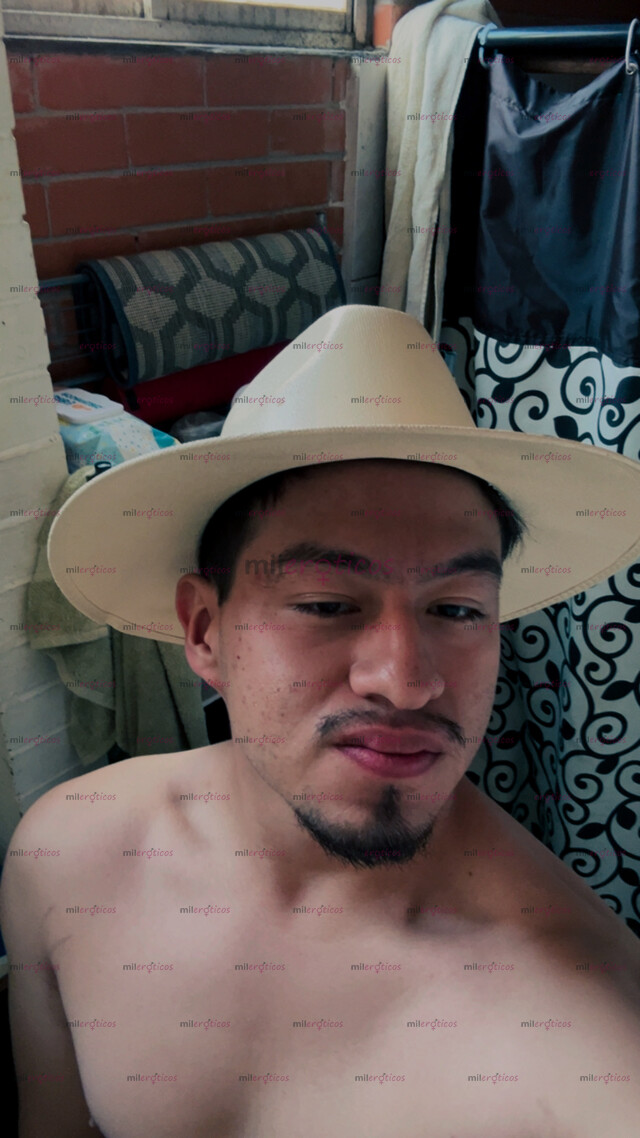 FOTOS DE SOY UN CHICO UNIVERSITARIO CON GANAS DE COMPLACERTE