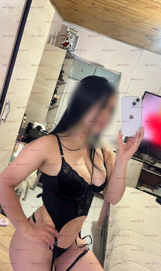 FOTOS DE HERMOSA PELINEGRA LISTA PARA CUMPLIR TODAS TUS FANTASÍAS