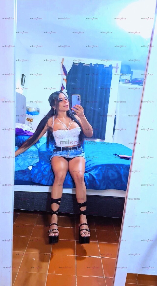 FOTOS DE BOQUITA TRAGA VERGAS CON GARGANTA PROFUNDA Y SORPRESA ENTRE LAS PIERNASS