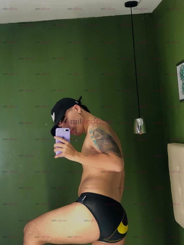 FOTOS DE JOVEN PAISA VERSATIL CON ANCIAS DE COMPLACERTE EN TUS SUEÑOS Y EN LA CAMA