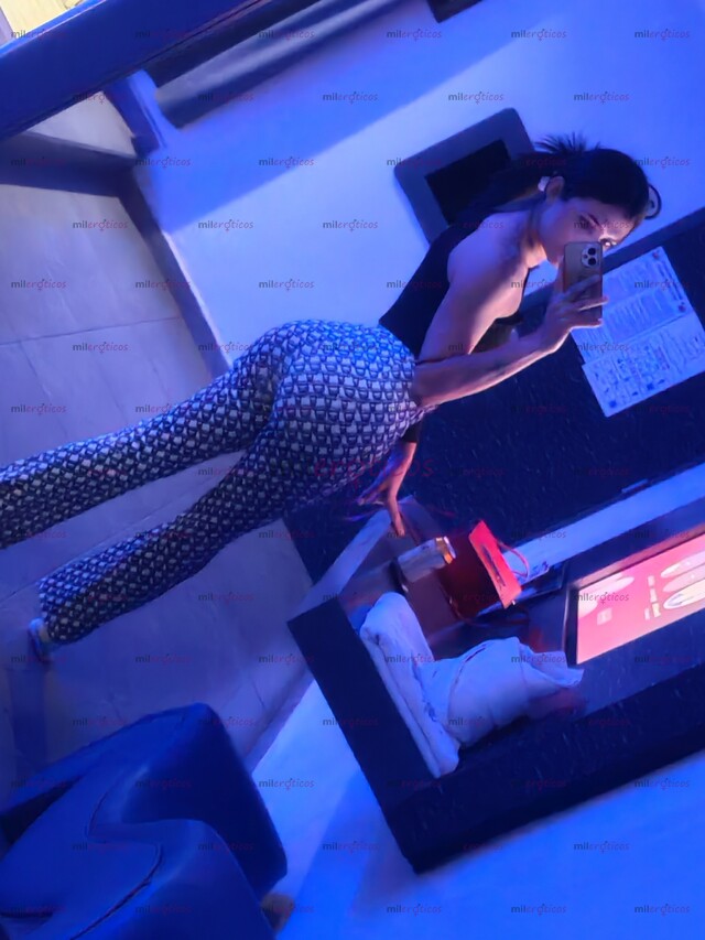 FOTOS DE ALEXA DE CUERPO NATURAL PERO TRAGONA, DE VERGAS