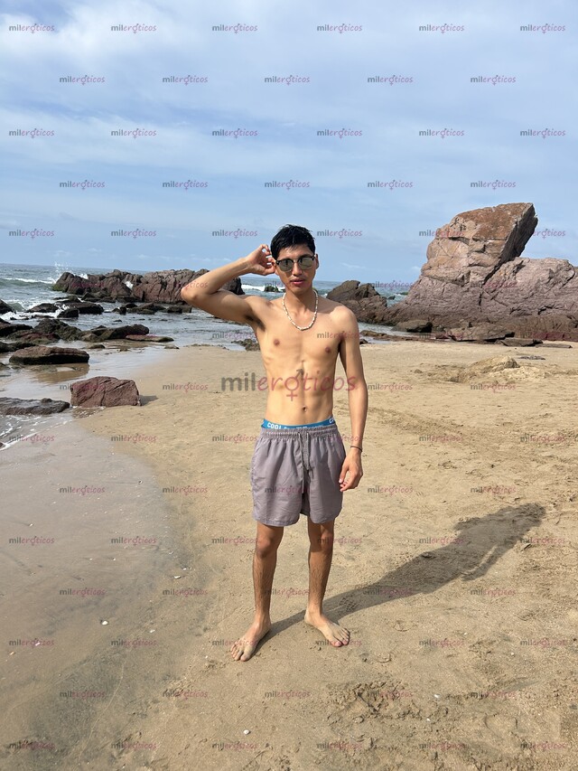 FOTOS DE HOLA SOY CHARLY Y SOY APERLADO ,MIDO 1.74 ,PESO 58KG SOY DELGADO