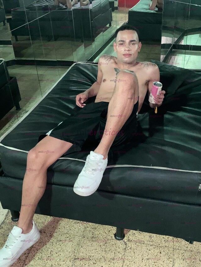 FOTOS DE POLLO DISCRETO PASIVO VERSÁTIL AGUANTADOR DE VERGA