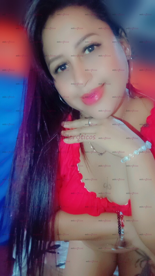 FOTOS DE QUIERES ALGO RICO,,, APRETADITO CULONA TETONA Y ROSTRO LINDO,,, ACA ESTOY BEBE,,