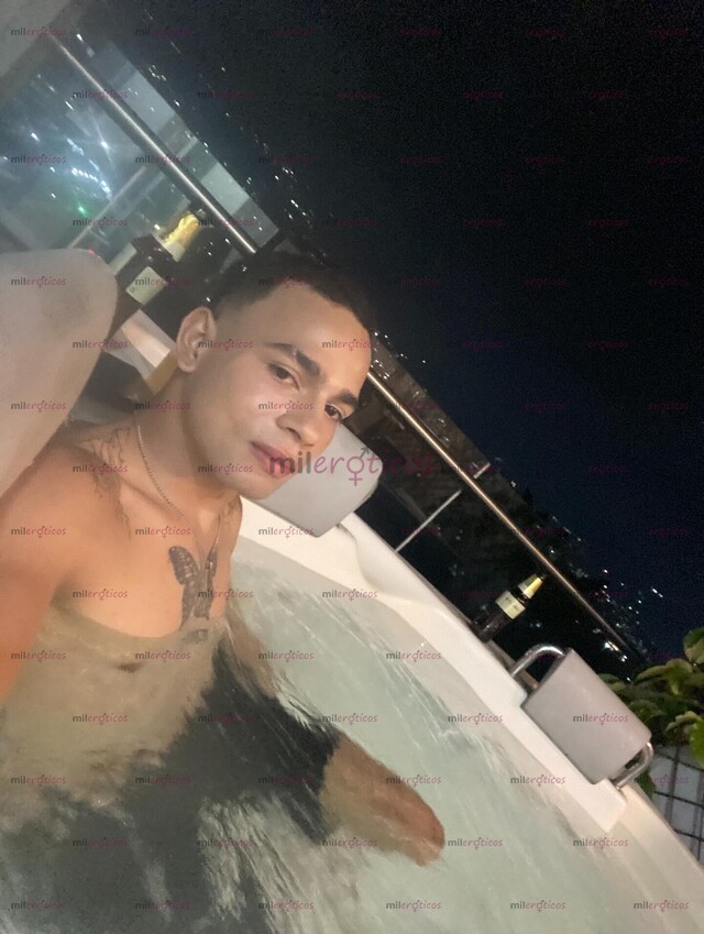 FOTOS DE POLLO DISCRETO PASIVO VERSÁTIL AGUANTADOR DE VERGA