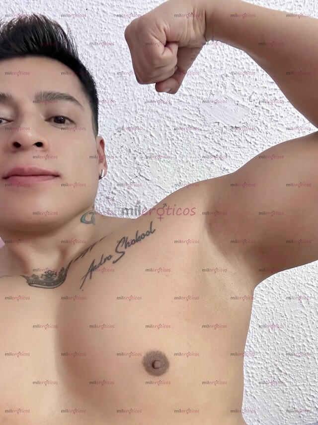FOTOS DE MUCHACHO GUAPO CALIENTE Y LISTO PARA COMPLACER TUS DESEOS