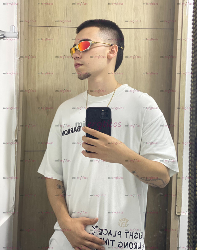 FOTOS DE JOVEN ARRECHO CON GANAS DE PASAR UN BUEN RATO DISPONIBLE LAS 24 HORAS